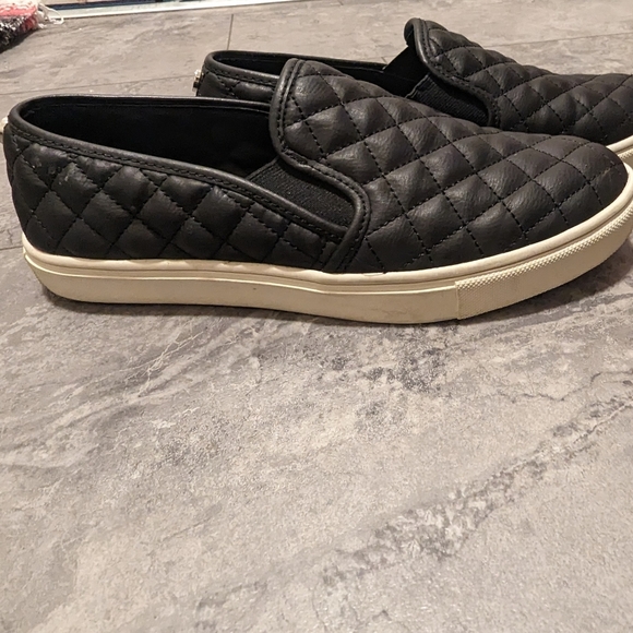 Steve Madden Ecentrcq Shoe - Picture 4 of 5